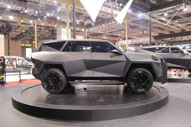 上海车展最贵的车,千万级高定SUV,卡尔曼三款新车亮相