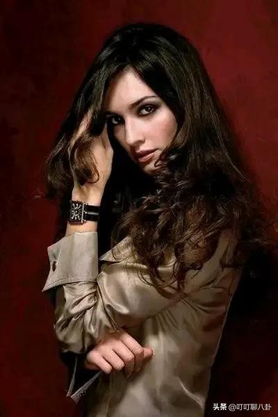 比西班牙斗牛,还出名的美女,身材火辣,貌美如花,你认识几位?