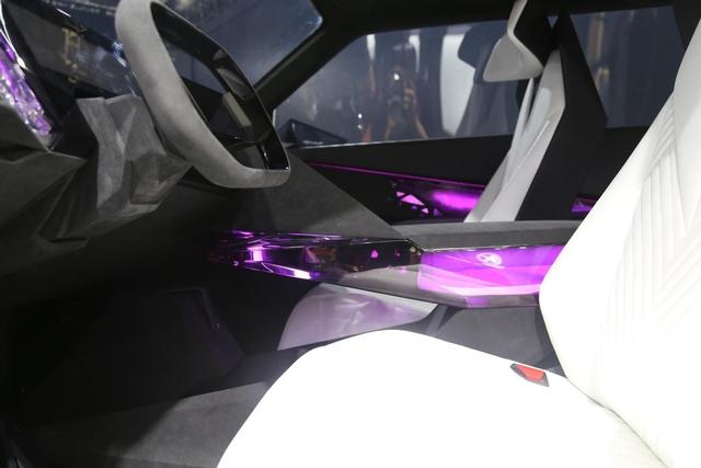 上海车展最贵的车,千万级高定SUV,卡尔曼三款新车亮相