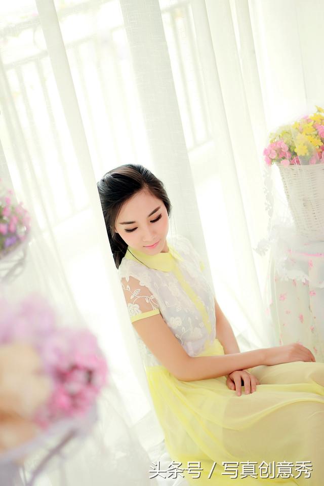 睫毛弯弯眼睛眨啊眨,美女,黄色裙子真好看!