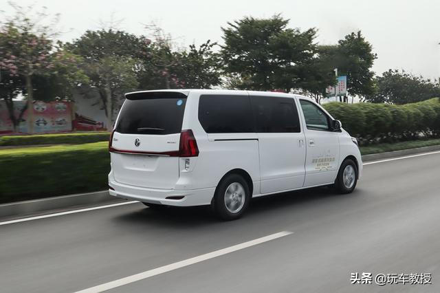 换装1.8T,配备航空级座椅!东风风行M7还挺舒服的