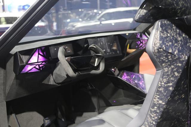 上海车展最贵的车,千万级高定SUV,卡尔曼三款新车亮相