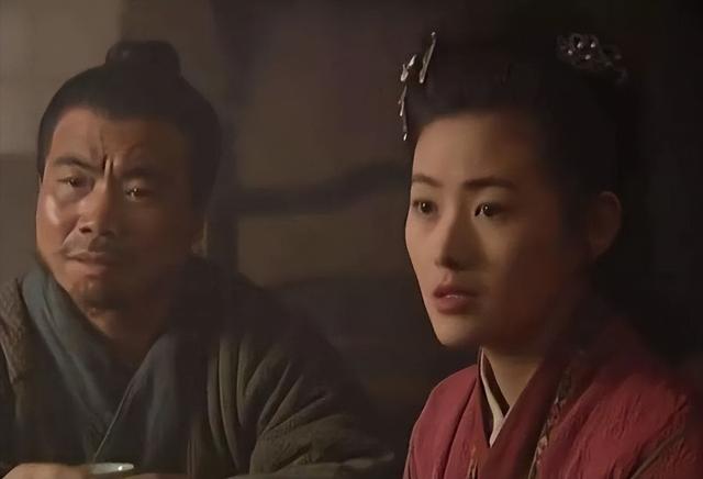 《水浒传》中,潘金莲为何动不动就洗澡?