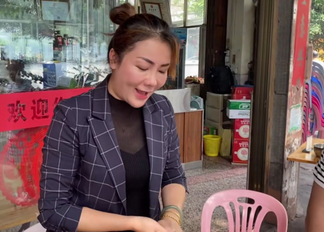 广西这家大排档,因美女老板娘而名声大噪,本地客人却很少去吃