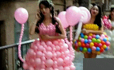 就在今天火车卧铺惊现“裸睡”美女,乘客尴尬提醒:能穿上衣服吗