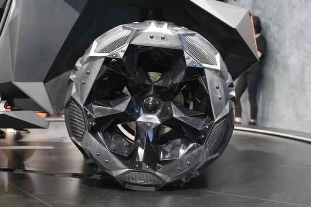 上海车展最贵的车,千万级高定SUV,卡尔曼三款新车亮相