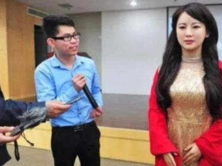 日本制造美女仿真机器人,外形漂亮,声音优美,你喜欢吗?