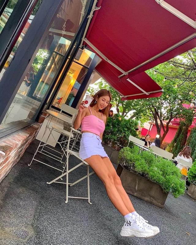 37岁美女DJ燃爆全场,而网友竟都在馋她的身子