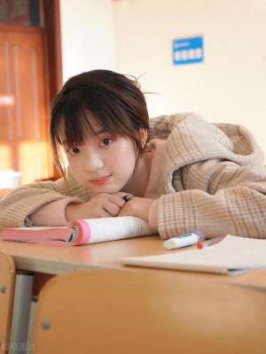 柳眉美女(凤眼柳眉颜如玉)