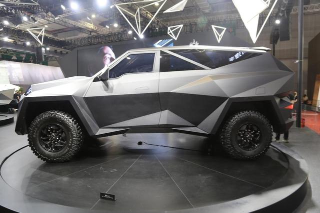 上海车展最贵的车,千万级高定SUV,卡尔曼三款新车亮相