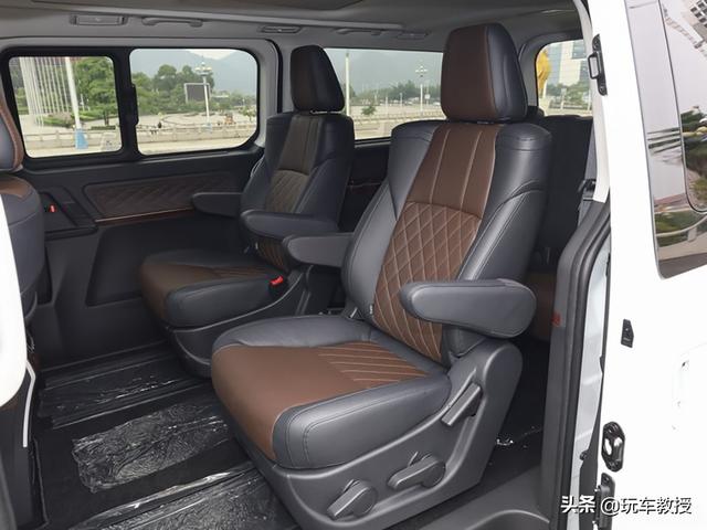 换装1.8T,配备航空级座椅!东风风行M7还挺舒服的