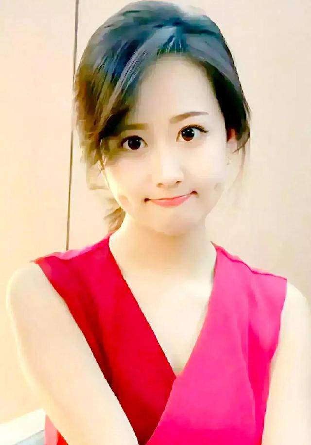 七言藏头诗:女人如花,柔情似水