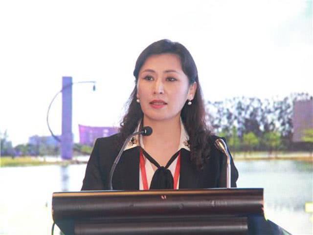 汕头大学的美女校长竟然毕业与石河子大学。