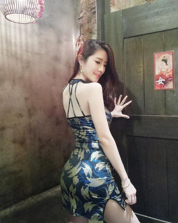 马来西亚「最胸老板娘」!空姐Cherry Quah身材超辣