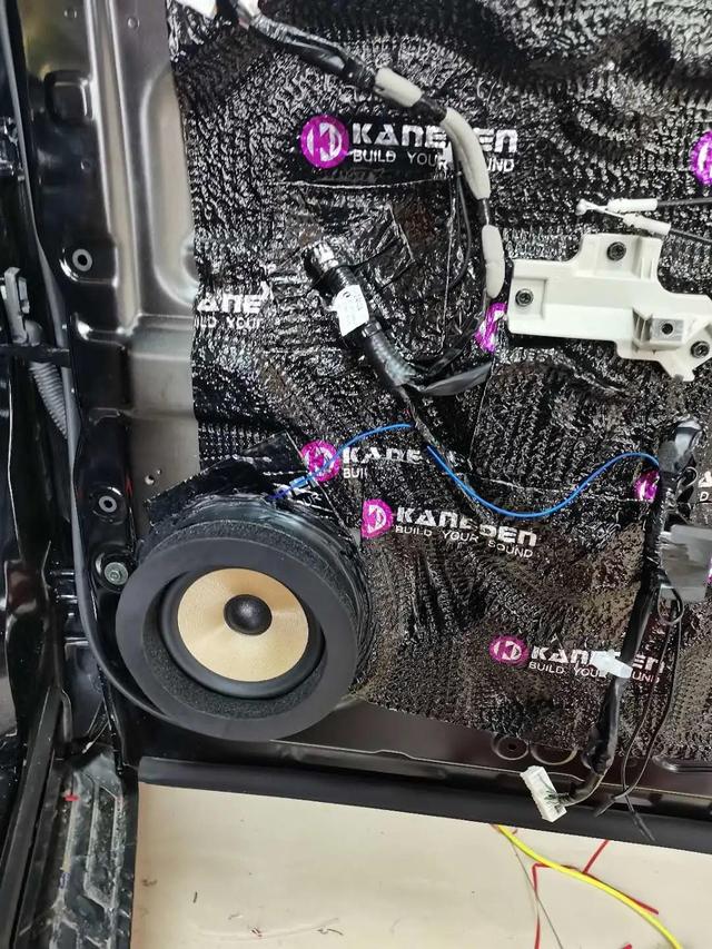 佛山汽车音响改装,日产途乐,改装PHASS妃仕PI系列产品