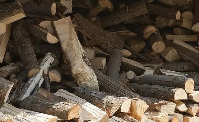 《水浒传》中,潘金莲为何动不动就洗澡?