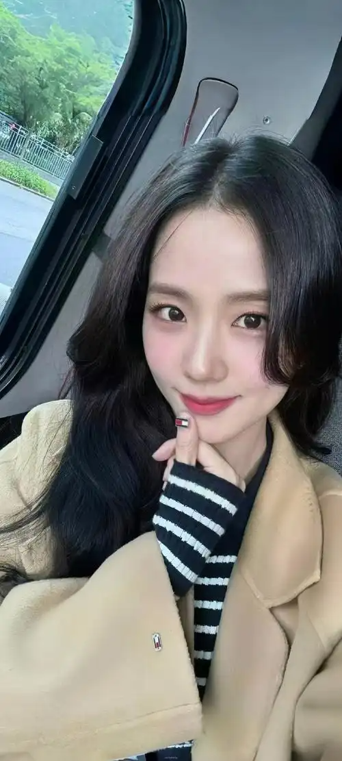 韩国的十大美女,一半性感妩媚,一半冰清玉洁,各个都是人间尤物