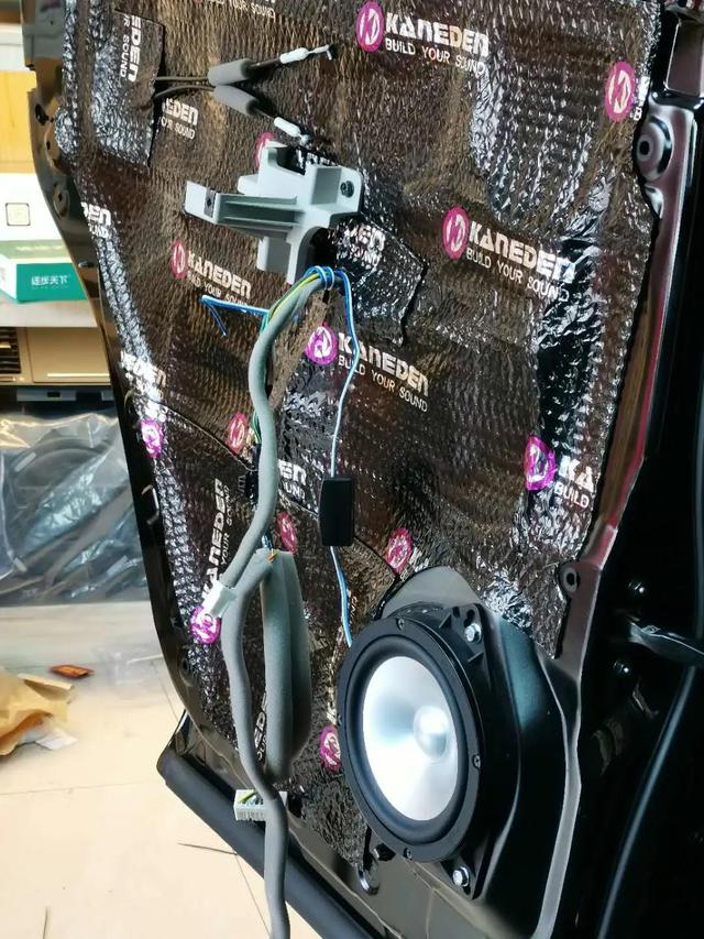 佛山汽车音响改装,日产途乐,改装PHASS妃仕PI系列产品