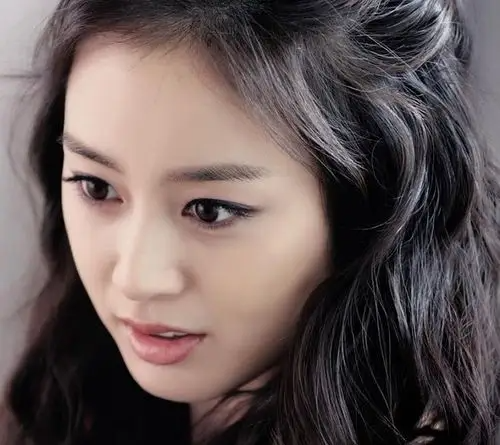 韩国的十大美女,一半性感妩媚,一半冰清玉洁,各个都是人间尤物