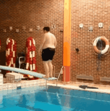 就在今天火车卧铺惊现“裸睡”美女,乘客尴尬提醒:能穿上衣服吗