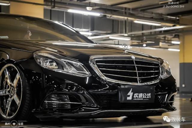 VIP范十足的奔驰E级W212,改装让车子变得更加年轻、更有气质