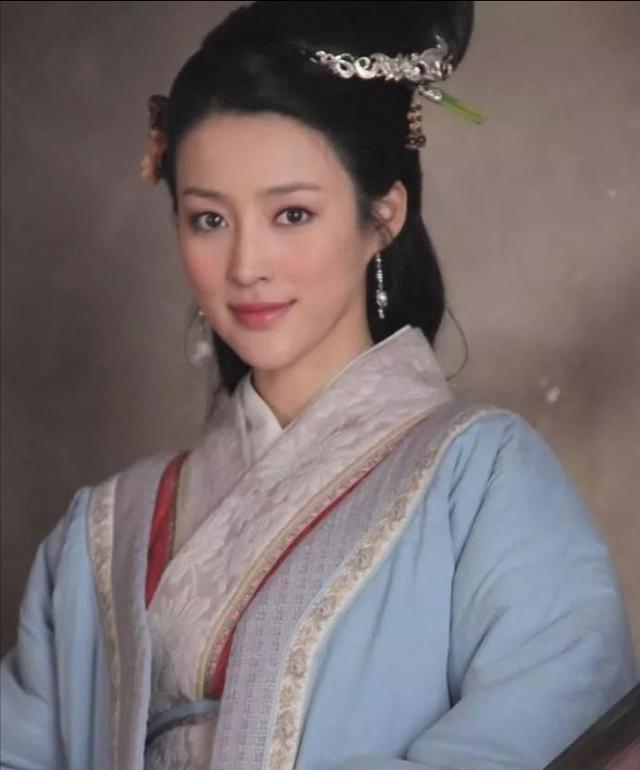 《水浒传》中,潘金莲为何动不动就洗澡?