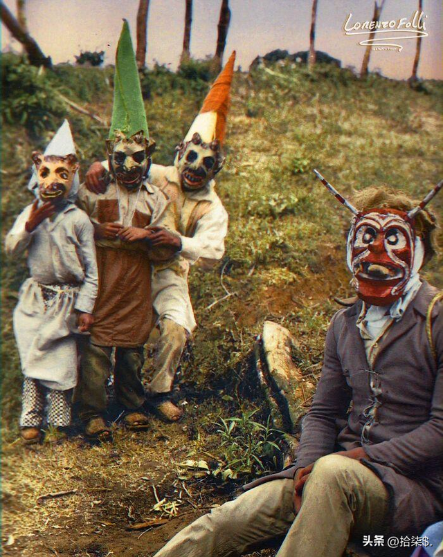 罕见老照片:赤身裸体被围观的洋女人,一丝不挂的女奴被绑在马上