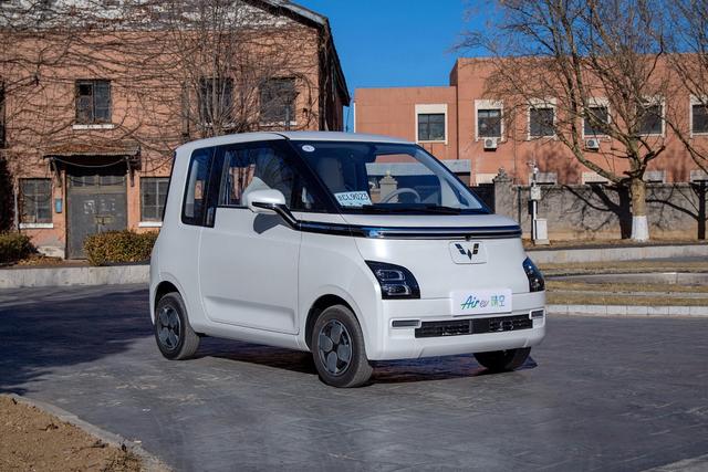 不仅代步,长途也能兼顾!这四款带快充的纯电“小车”值得推荐