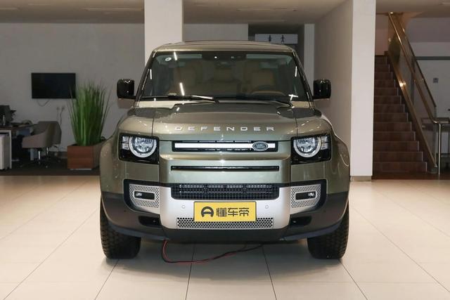 国产VS进口!猛士917对比路虎卫士,高端越野车到底该怎么选?