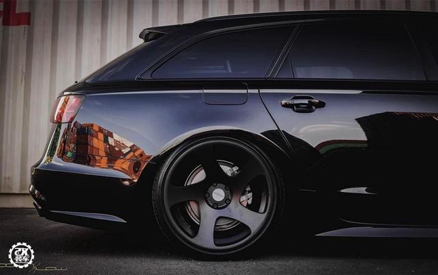 40多万的车改出160万的感觉,奥迪A6 Avant黑武士帅过自家大哥!