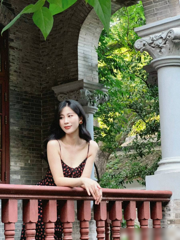 韩国顶级美女:明艳动人,完美身材令人羡慕