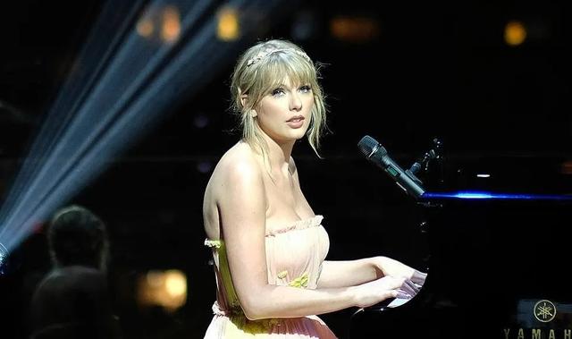 直角肩蝴蝶骨翘臀,你引以为豪的“性感体态”,实则是“火坑”