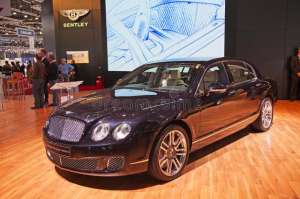 宾利汽车历史(宾利汽车发展史：奢华与速度的传奇)