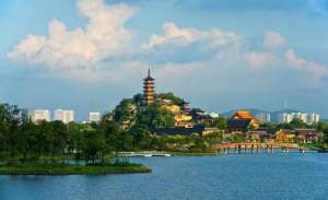 瓜州汽车站有小姐吗(镇江上海：繁花绽放，宝总、汪小姐坐高铁共赴春天之约)