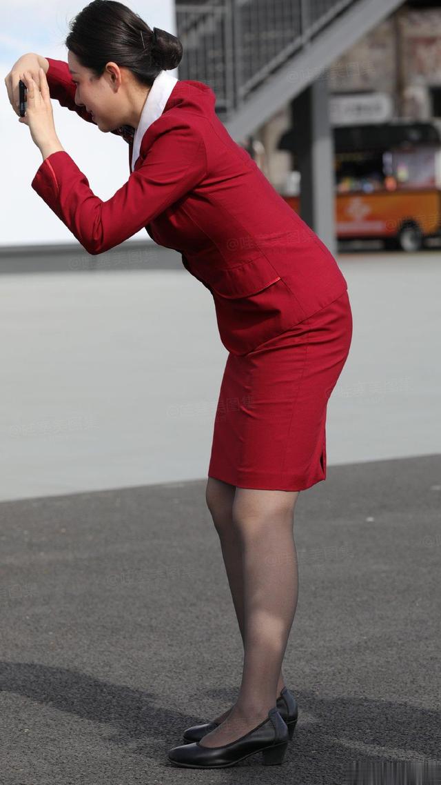 空姐黑丝,展现专业与优雅的完美融合