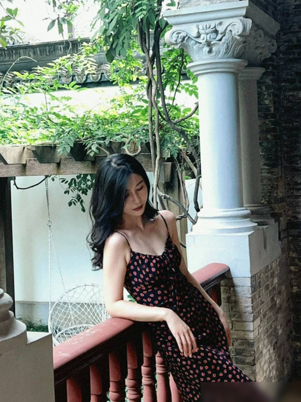 韩国顶级美女:明艳动人,完美身材令人羡慕