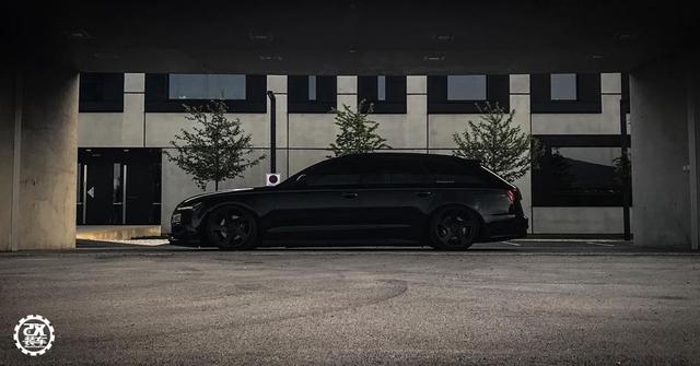 40多万的车改出160万的感觉,奥迪A6 Avant黑武士帅过自家大哥!