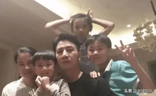 林生斌陪现任妻子去澳洲度假的画面流出!两人还在现场大秀恩爱