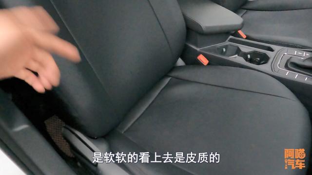 汽车座椅套不要乱加,没有那么美观,紧急时刻还有很大的安全隐患