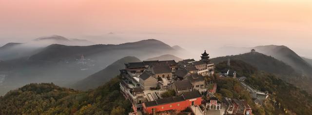 镇江上海:繁花绽放,宝总、汪小姐坐高铁共赴春天之约