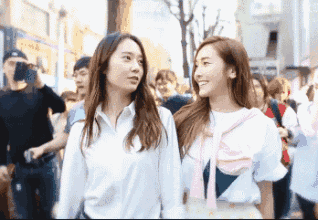 这些高人气的韩国街拍穿搭,你应该学学,简单且日常,个性还时髦