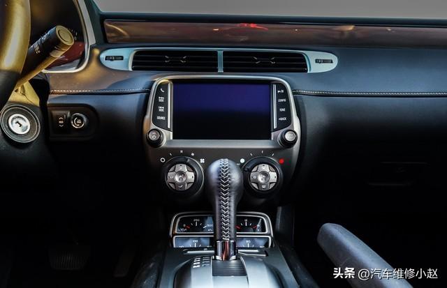 车子遮光垫,到底有没有必要用?是单纯为了防晒,还是另有玄机?