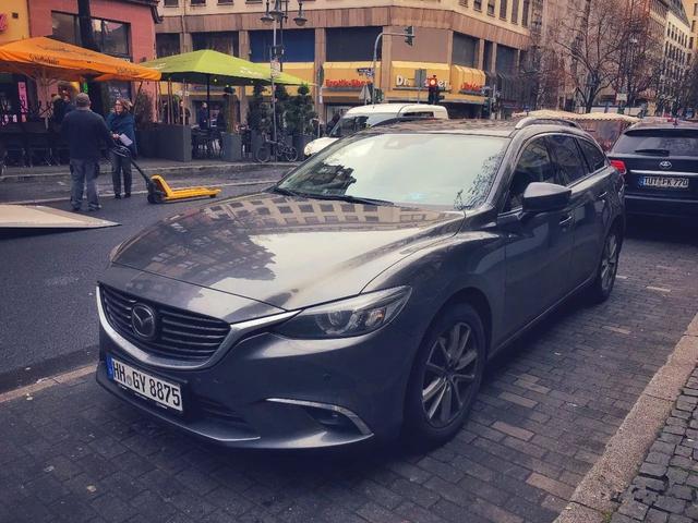 40多万的车改出160万的感觉,奥迪A6 Avant黑武士帅过自家大哥!