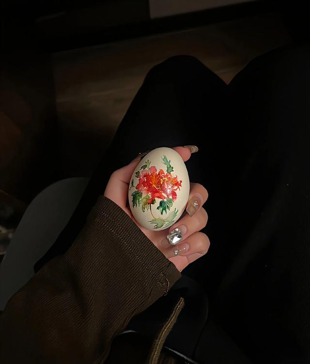 美图分享,又喜庆又漂亮的鸡蛋画,太有才了