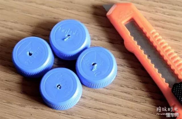 喝完的牛奶盒别扔,一分钟变身宝宝最爱的玩具车