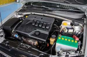 汽车发动机发动不起来(汽车发动机打不着无法启动，不要怕修理工教你一招，一打就着)