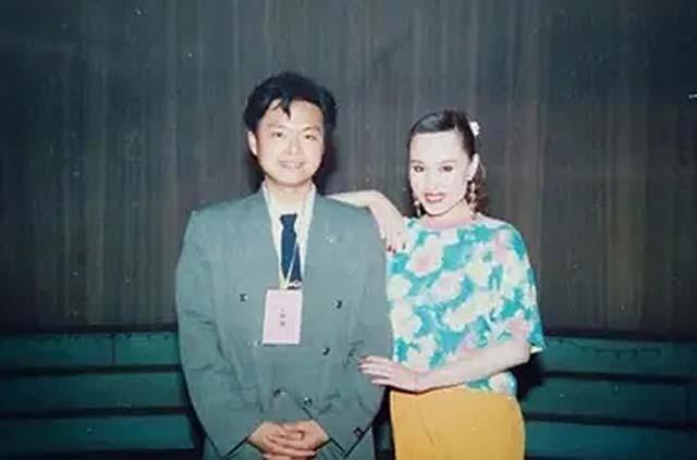 “健美女皇”马华41岁病逝,将军父亲痛哭,丈夫绝望下求神拜佛