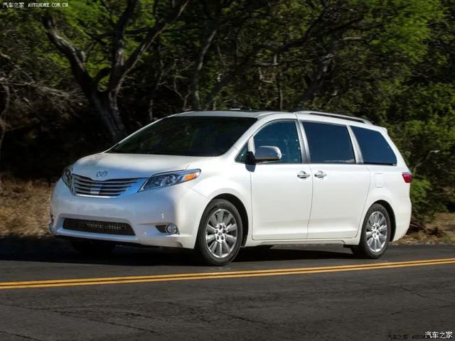 丰田Sienna：大佬专属进口丰田MPV只要10万出头？！还选埃尔法？