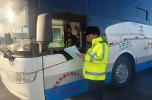 汽车违章知识(重点违法行为警示教育∣出行别“起飞”，超速行驶危险大)