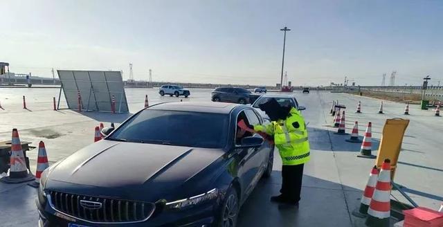 重点违法行为警示教育∣出行别“起飞”,超速行驶危险大!